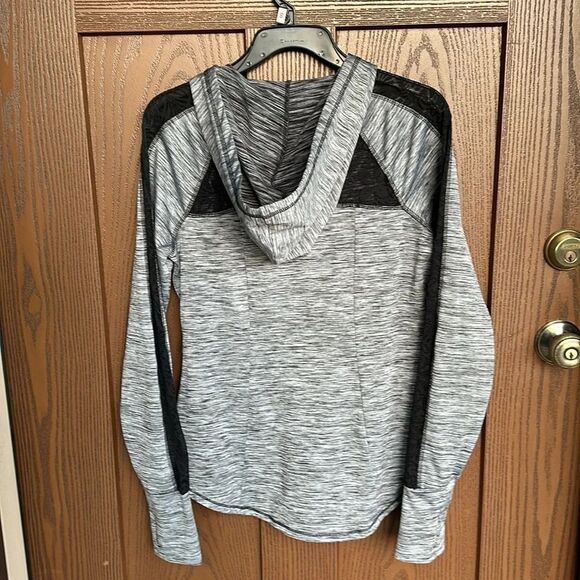 Maurice’s in Motion Heather Grey Lace Activewear Hoodie Size S - Picture 3 of 6